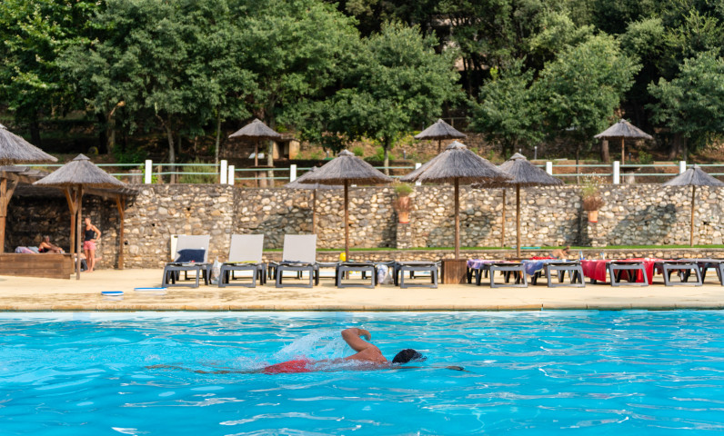 Piscine nage camping la Clémentine